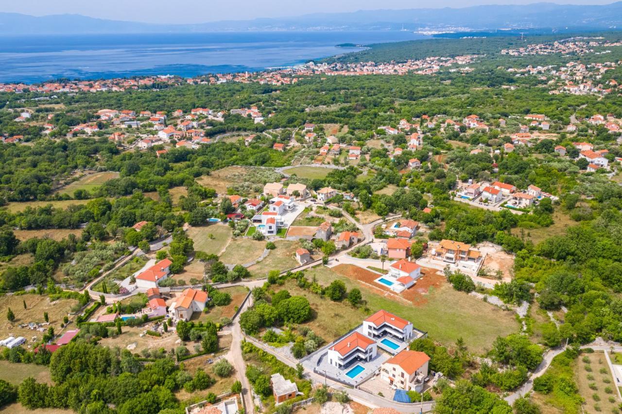 Villa Graefin Malinska Exterior photo